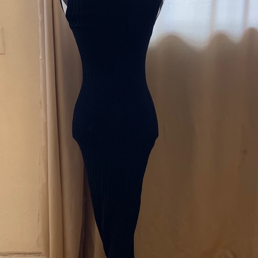 Dress - Picture 7 of 7